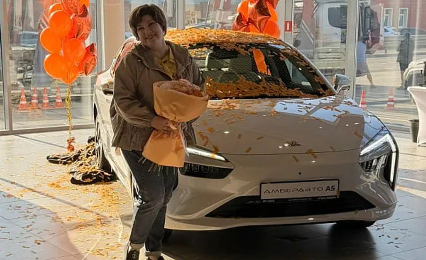 Тысячный калининградский электромобиль передали владельцу в Краснодаре